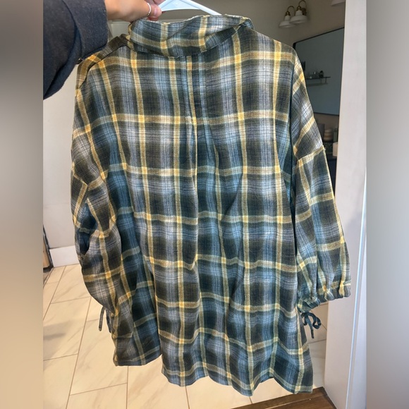 Oversized POL Shacket Top - Picture 6 of 6